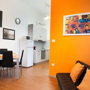 appartamento-il-borgo-nel-cuore-di-parma.emilia-romagnahotels.net/
